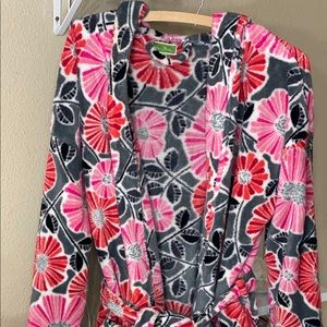 VERA BRADLEY CHERRY BLOSSOMS PLUSH FLEECE ROBE